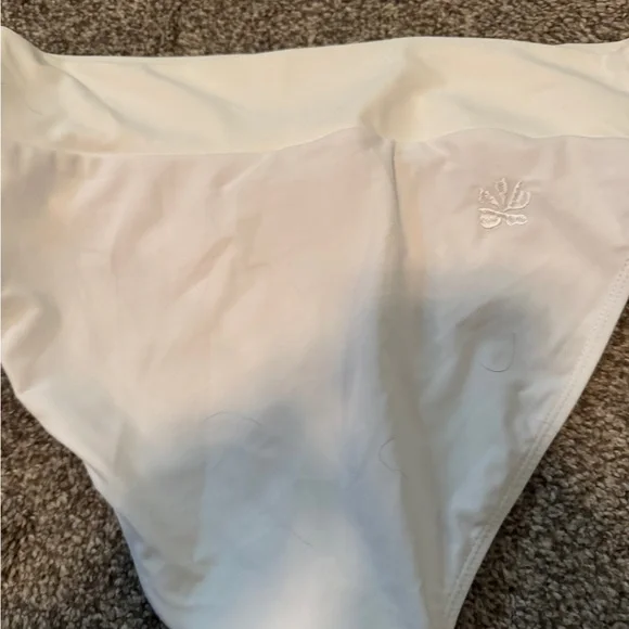 Hapari White Bikini Bottoms - Picture 3 of 4